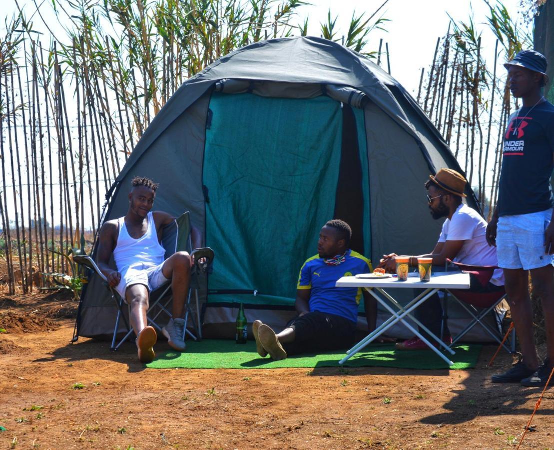 Хостел Lebo'S Soweto Backpackers Экстерьер фото